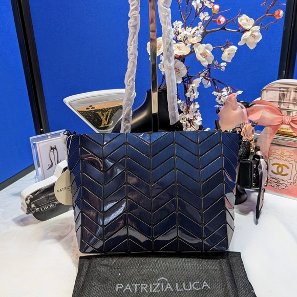 Patriza Luca Blue Geometric Shoulder Bag/Crossbody With Black Accents
